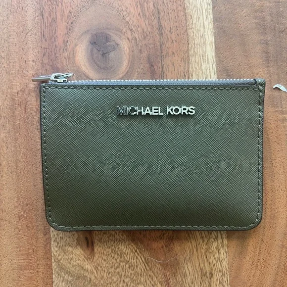 Michael Kors Sage Green Zip Card Holder - Picture 1 of 4